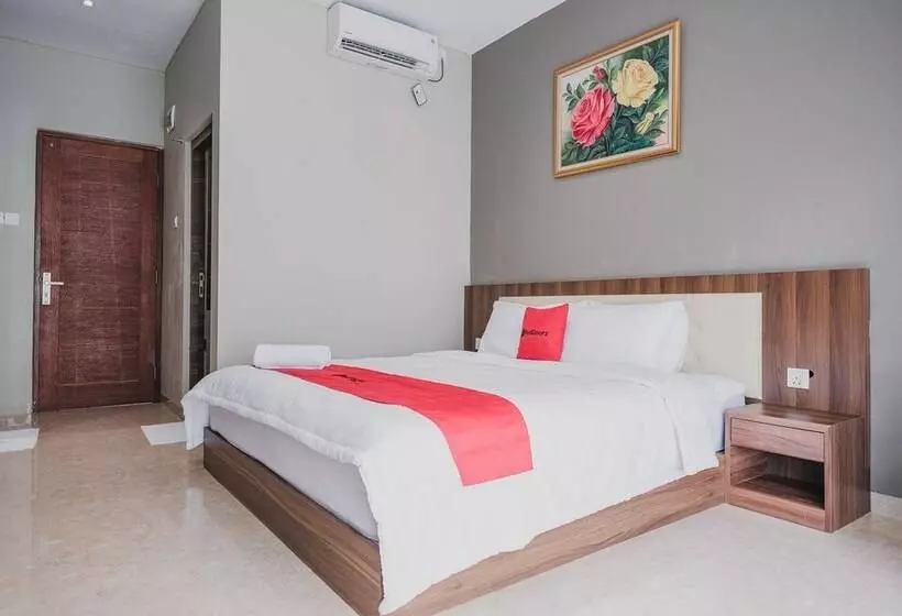 Hotelli Reddoorz Premium @ Permata Baloi Green