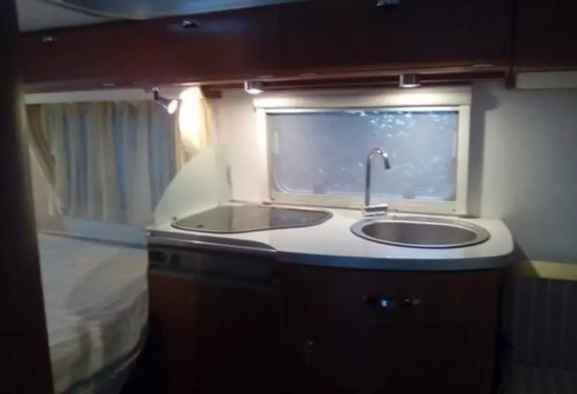 ペンション Caravane Eriba Au Bord De L Eure