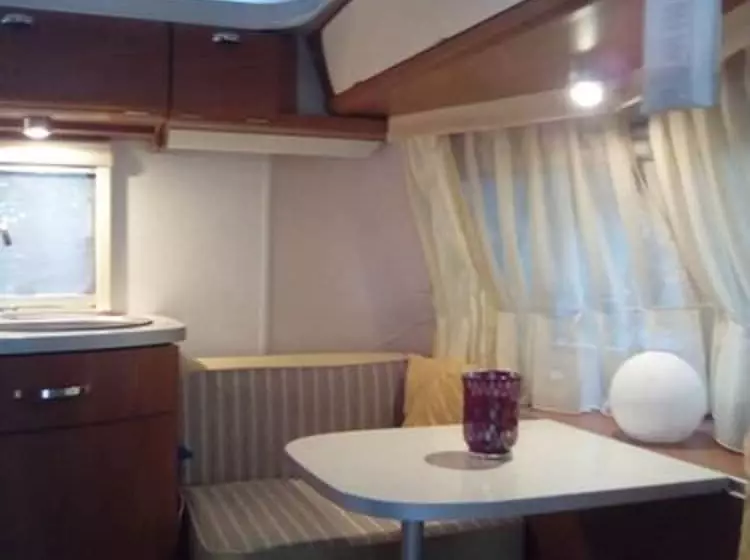 ペンション Caravane Eriba Au Bord De L Eure