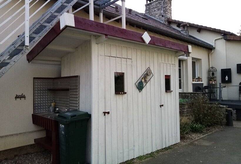 Пансион Caravane Eriba Au Bord De L Eure