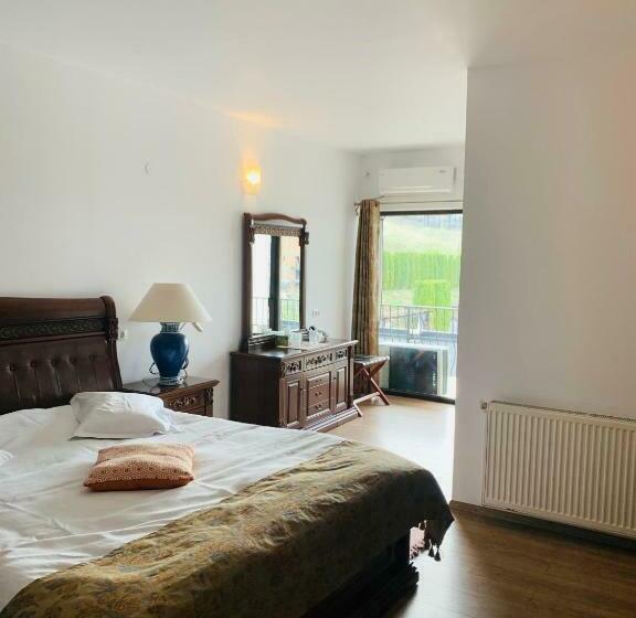 پانسیون Complex Eos