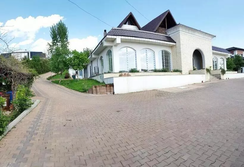 Pensão Complex Eos