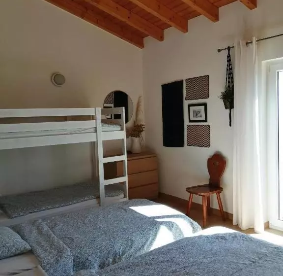Majatalo Endless Summer Surf House