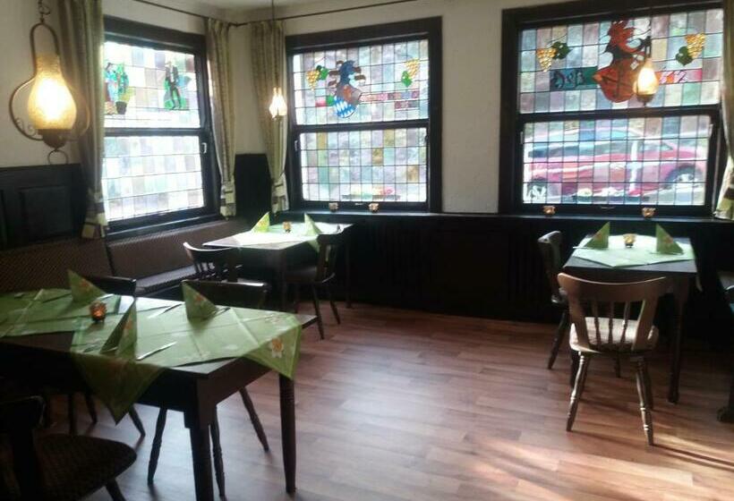 ペンション Steeger Weinstube