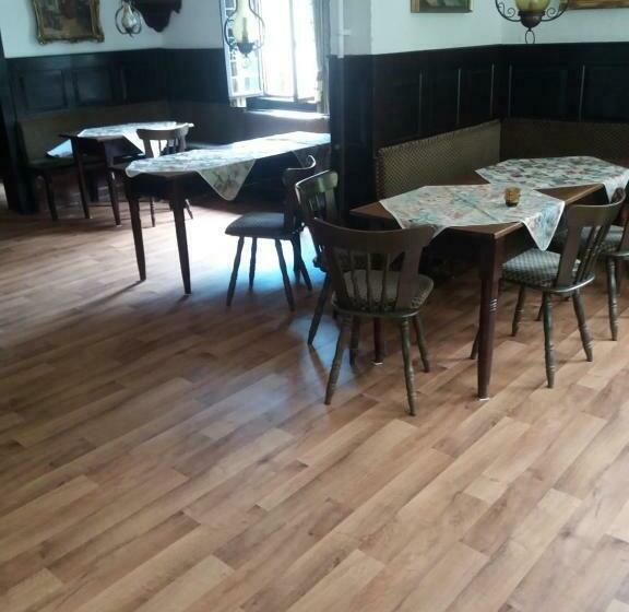 ペンション Steeger Weinstube