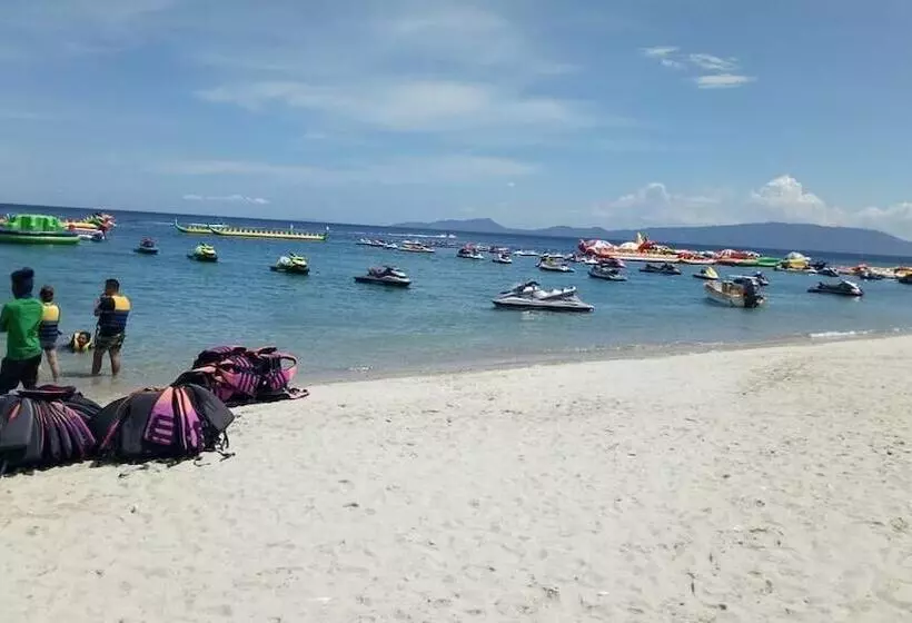 ペンション White Beach Guest House