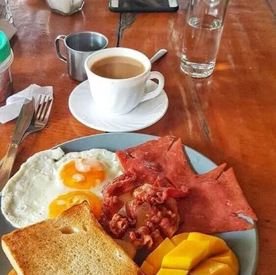 ペンション White Beach Guest House