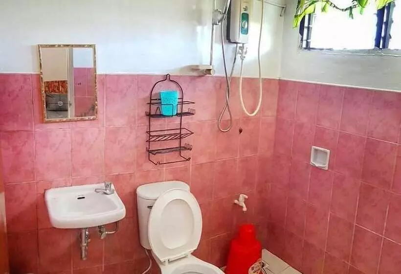 ペンション White Beach Guest House