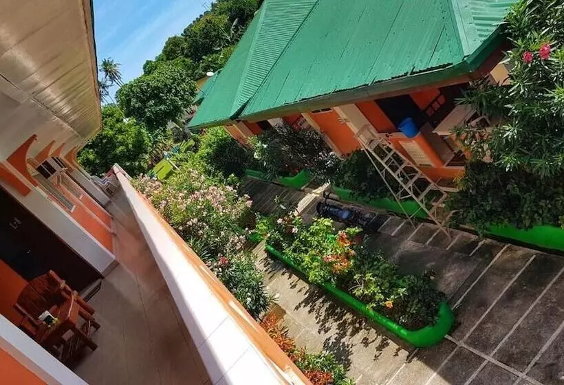 ペンション White Beach Guest House