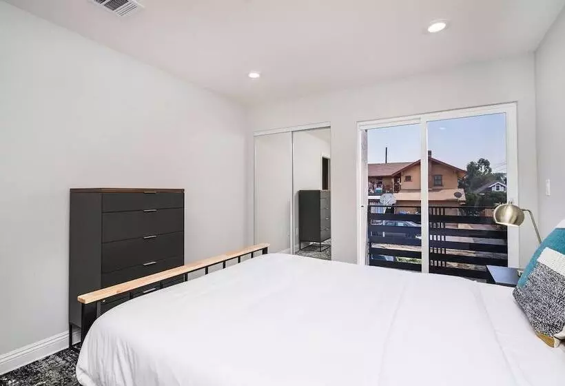 Brand New Modern Luxury 3bdr Townhome In Silver Lake