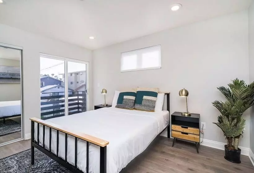 Brand New Modern Luxury 3bdr Townhome In Silver Lake