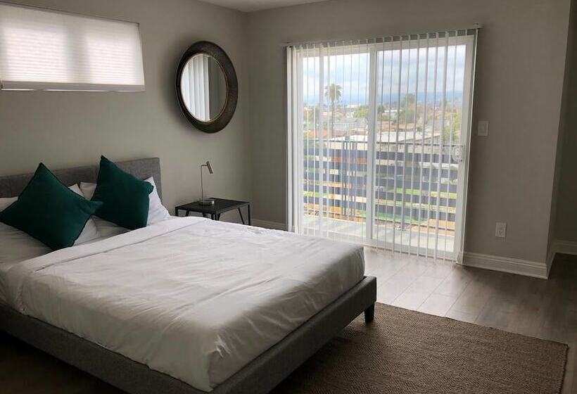 Brand New Modern Luxury 3bdr Townhome In Silver Lake