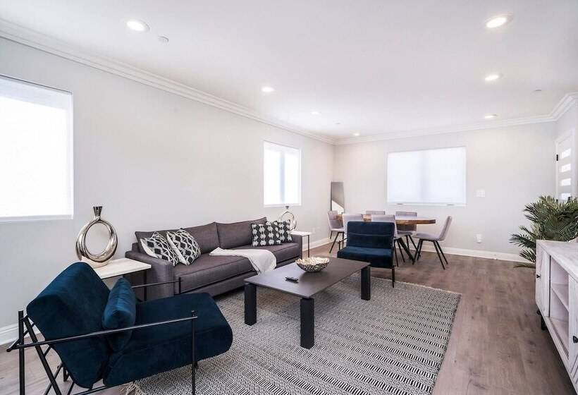 Brand New Modern Luxury 3bdr Townhome In Silver Lake