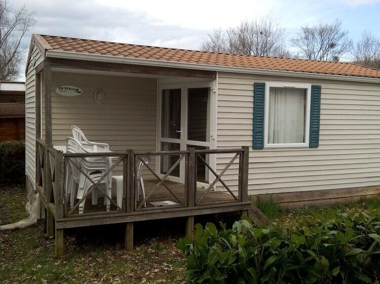 בית מלון כפרי Camping Du Lac