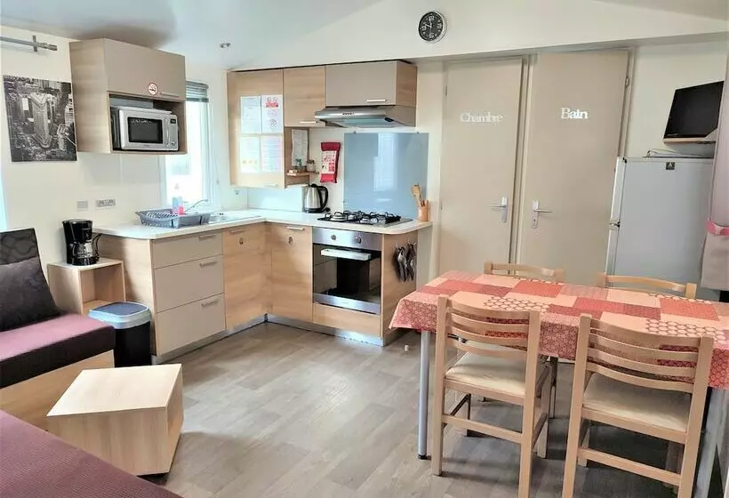 هتل Mobil Homes Deux Chambres