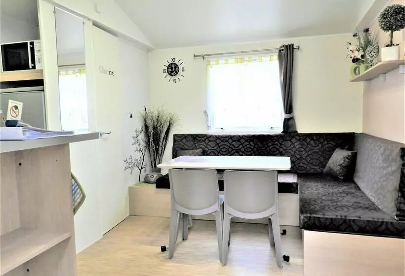 هتل Mobil Homes Deux Chambres