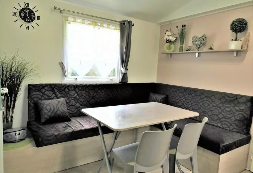 هتل Mobil Homes Deux Chambres