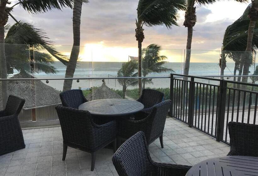 호텔 Palm Beach Singer Island Resort & Spa Luxury Suites