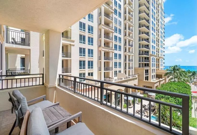 Hotelli Palm Beach Singer Island Resort & Spa Luxury Suites