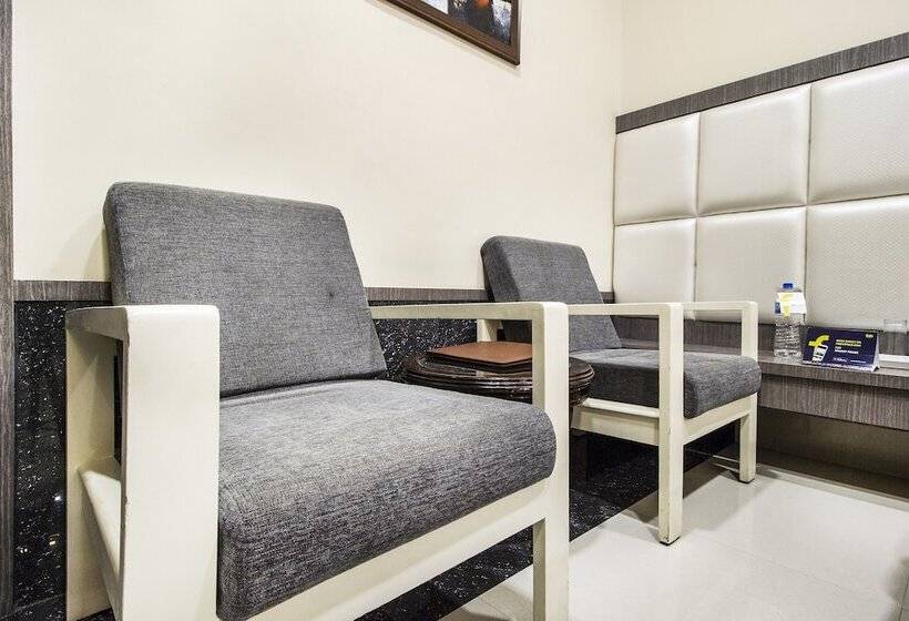 Fabhotel Anmol S Classic Napier Town