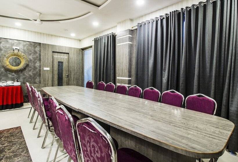 Fabhotel Anmol S Classic Napier Town