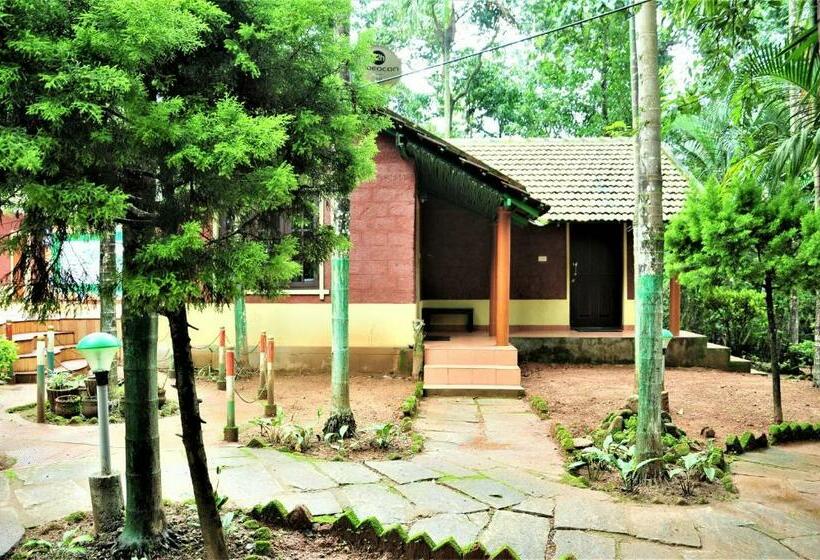 Отель Greenline Cottages