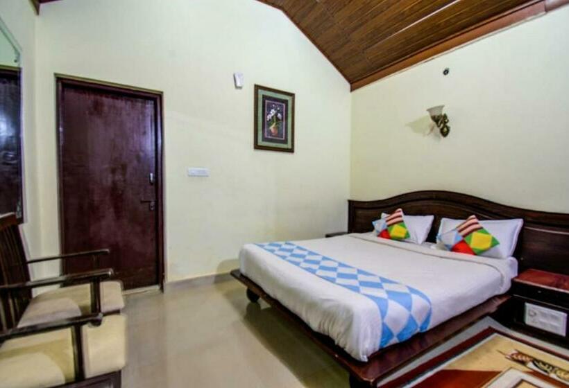 Отель Greenline Cottages