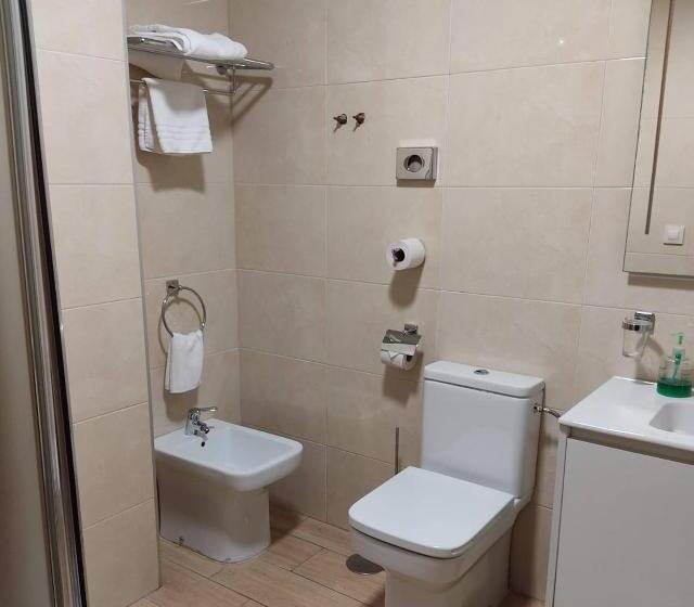 膳宿费 Alojamiento Playa De Candás