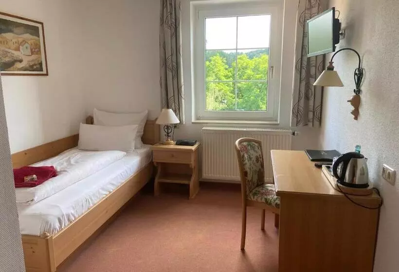 ペンション Das Muldenschlösschen   Gästehaus & Restaurant