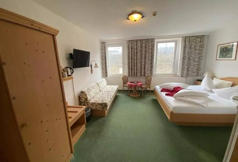 ペンション Das Muldenschlösschen   Gästehaus & Restaurant