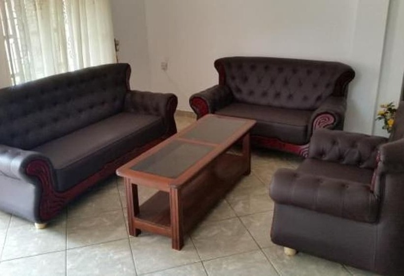 بنسيون Rainbow Tourist Rest