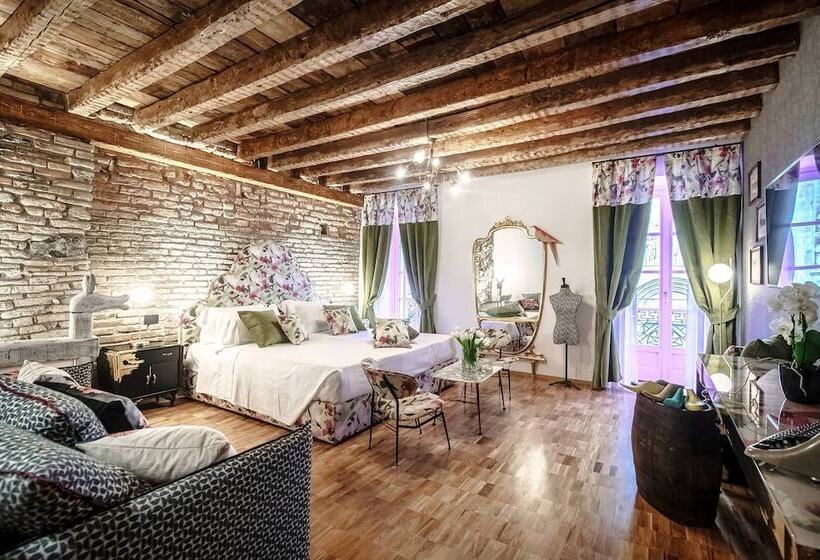 پانسیون Vitrum   Como Luxury Suites