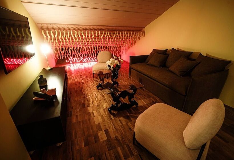 پانسیون Vitrum   Como Luxury Suites