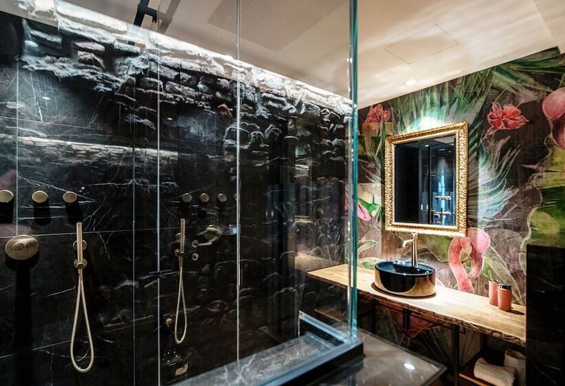 پانسیون Vitrum   Como Luxury Suites