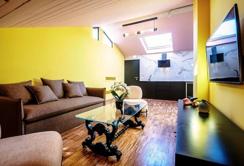 پانسیون Vitrum   Como Luxury Suites