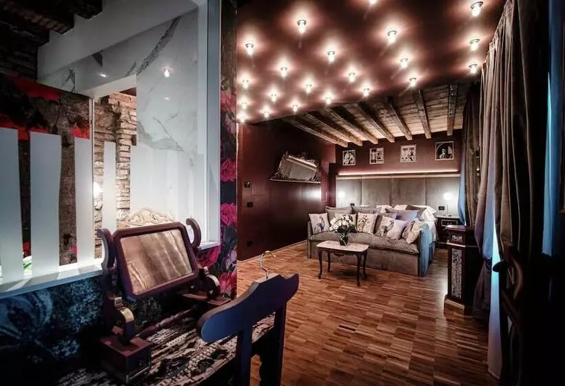پانسیون Vitrum   Como Luxury Suites