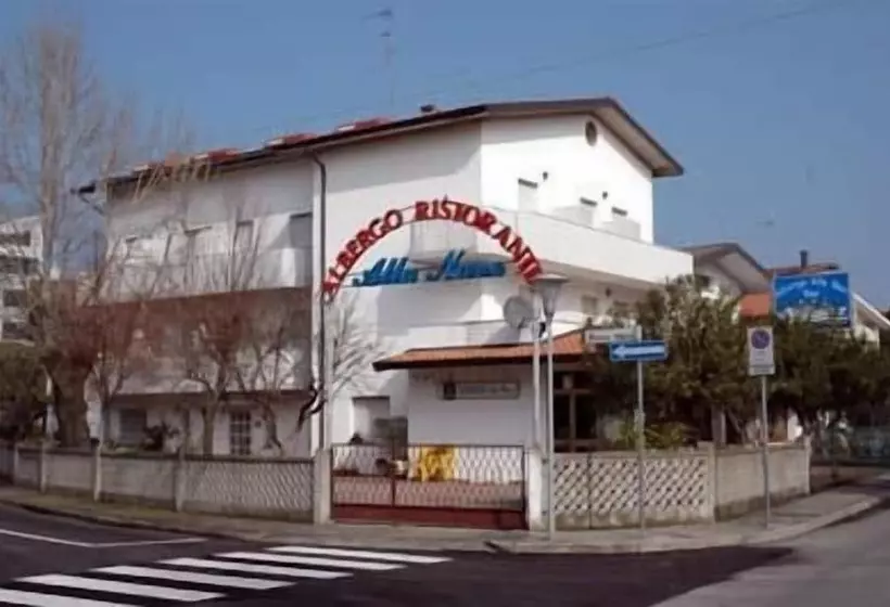 Hotelli Albergo Alla Nave