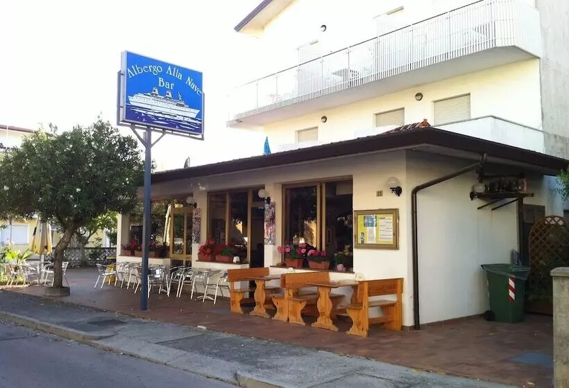 Hotelli Albergo Alla Nave