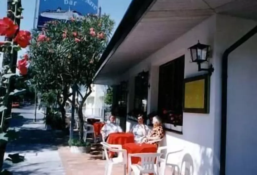 Hotelli Albergo Alla Nave