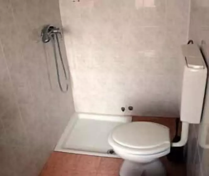 Hotelli Albergo Alla Nave