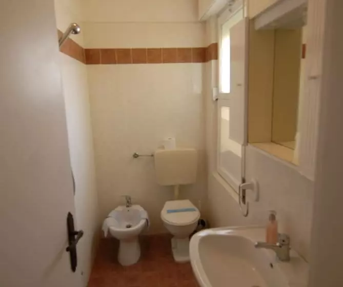 Hotelli Albergo Alla Nave