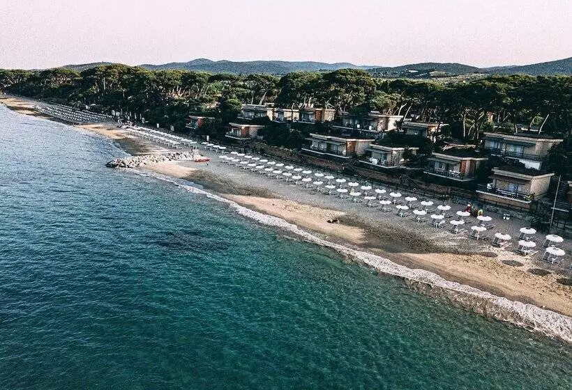 Отель Golfo Del Sole Holiday Resort