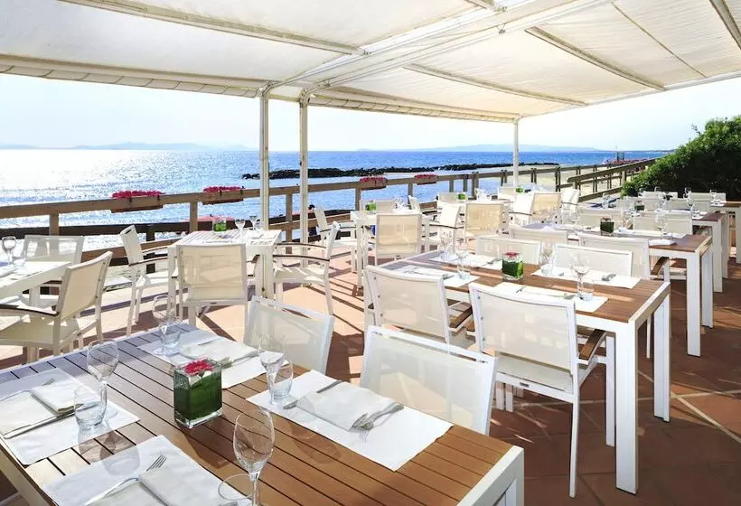 Отель Golfo Del Sole Holiday Resort