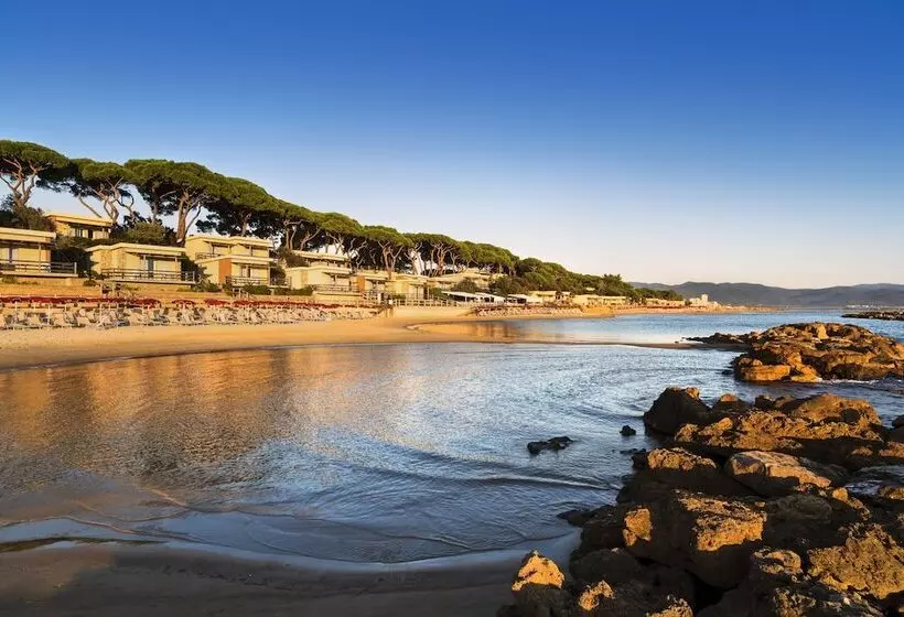 Отель Golfo Del Sole Holiday Resort