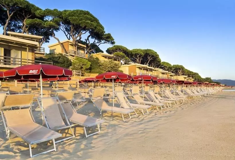 Отель Golfo Del Sole Holiday Resort