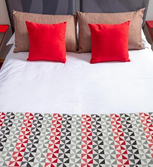 هتل Hôtel Méditerranée