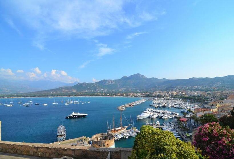 هتل Hôtel Méditerranée