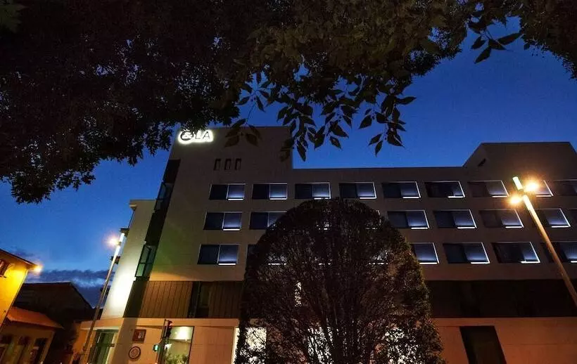 هتل Mercure Villefranche Sur Saône