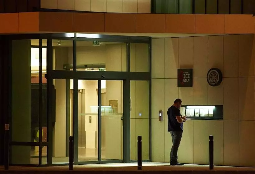 هتل Mercure Villefranche Sur Saône