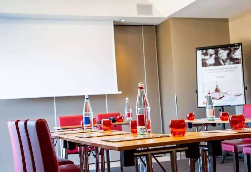 هتل Mercure Villefranche Sur Saône